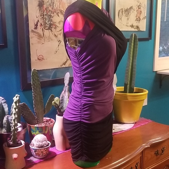 Draped dress in purple and black - Picture 5 of 7